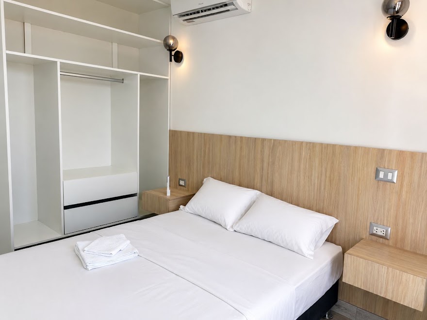 Dormitorio con cl&oacute;set